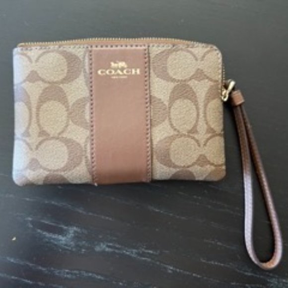 Coach Wristlet - Picture 1 of 5